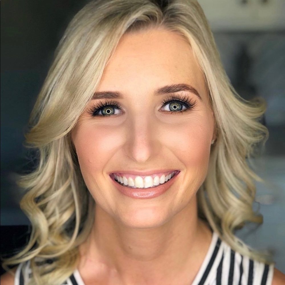 Meet your Posher, Ashley